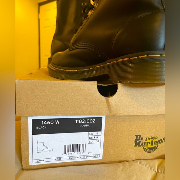 Dr Martens 1460 Boots Women’s Size 8 - Picture 4 of 4